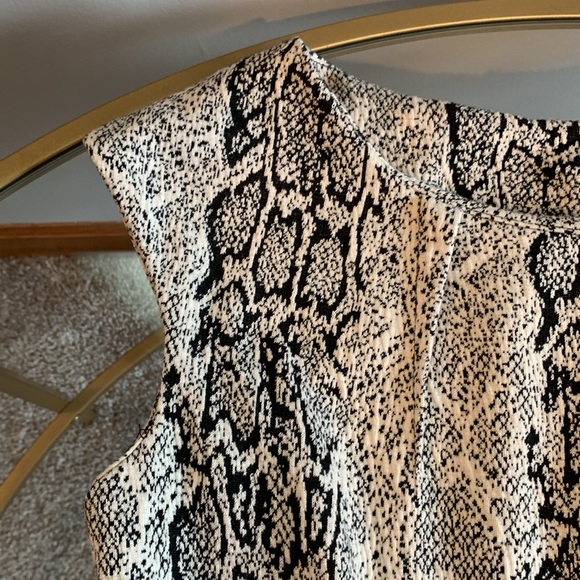 Calvin Klein Cap Sleeve Snakeskin Dress - Picture 12 of 16